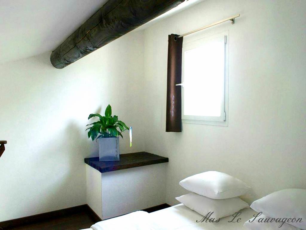 Hotel Mas Le Sauvageon Saintes-Maries-de-la-Mer Habitación foto